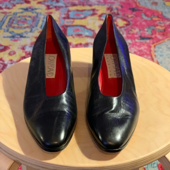 Black leather Joan and David Couture Heels - Picture 6 of 8